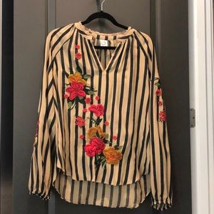 Anthropologie embroidered blouse - M